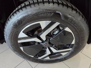 PEUGEOT 2008 usata, con Controllo automatico clima