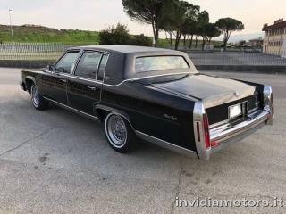 CADILLAC Fleetwood usata 2