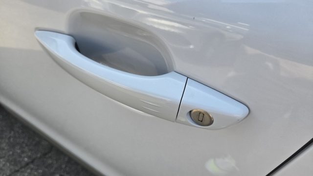 PEUGEOT 2008 usata, con Chiusura centralizzata