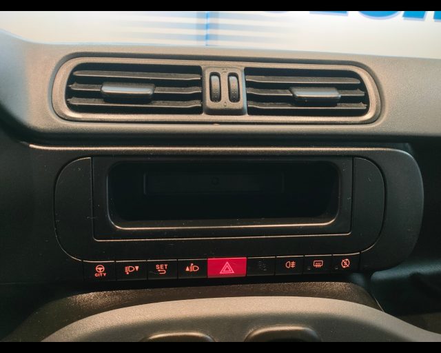 FIAT New Panda usata, con Autoradio digitale