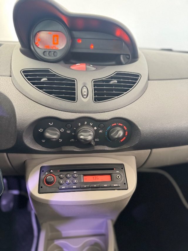RENAULT Twingo usata 13