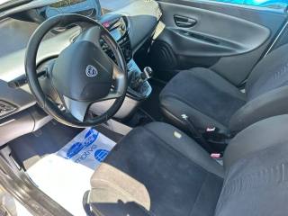 LANCIA Ypsilon usata, con ESP