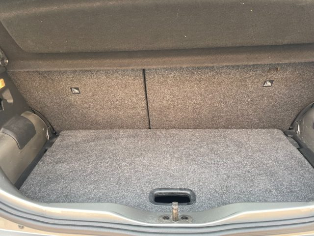 VOLKSWAGEN up! usata, con Chiusura centralizzata