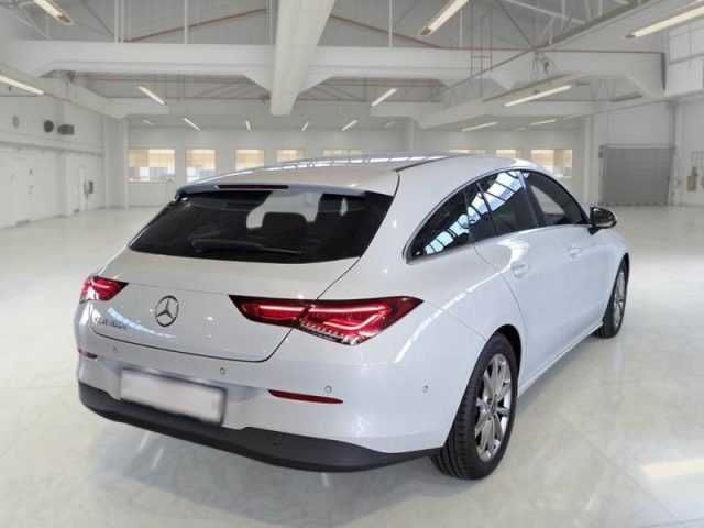 MERCEDES-BENZ CLA 180 usata, con Airbag