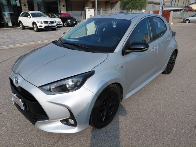 TOYOTA Yaris usata, con Fari direzionali