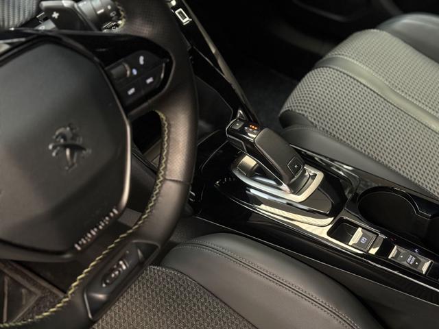 PEUGEOT 2008 usata, con Climatizzatore