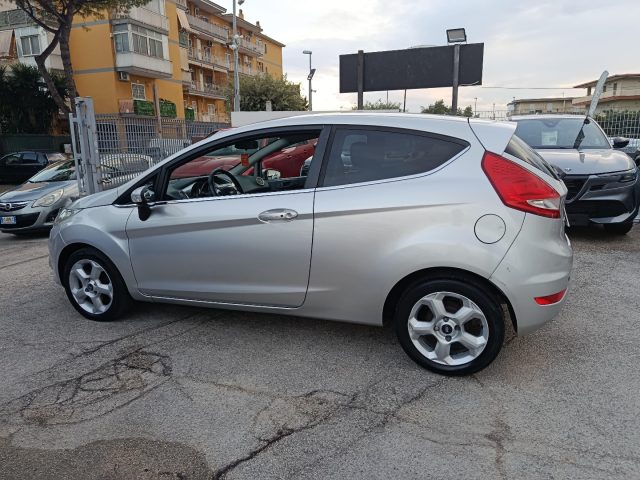 FORD Fiesta usata, con Controllo automatico clima