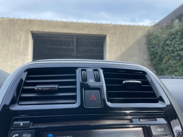 NISSAN Micra usata, con USB