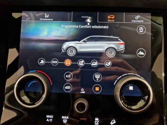 LAND ROVER Range Rover Velar usata, con Volante in pelle