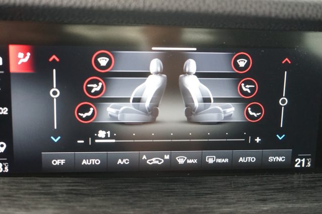 ALFA ROMEO Stelvio usata, con Sedile posteriore sdoppiato