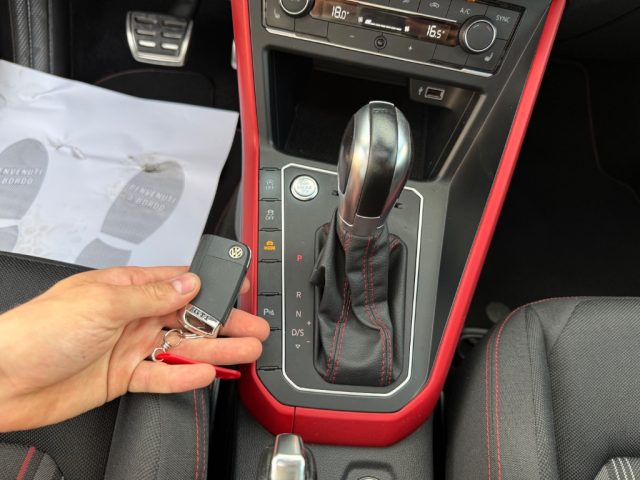 VOLKSWAGEN Polo usata, con Frenata d