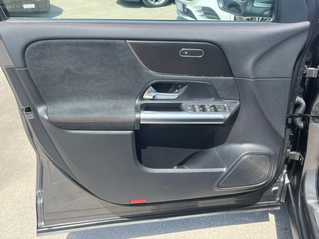MERCEDES-BENZ GLA 200 usata, con Climatizzatore