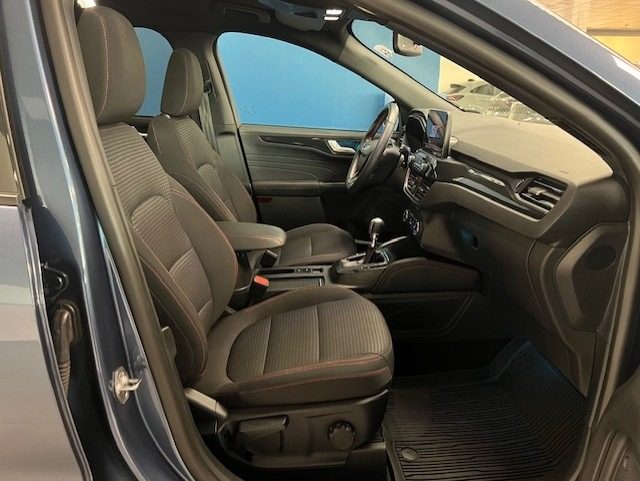 FORD Kuga usata, con Bracciolo