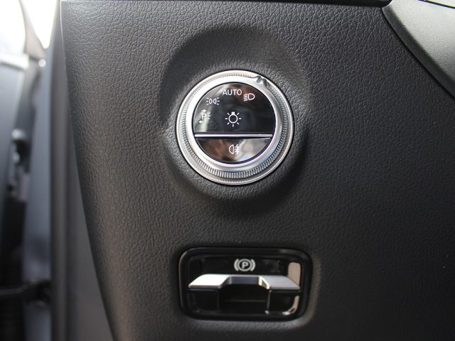 MERCEDES-BENZ C 200 usata, con Autoradio digitale