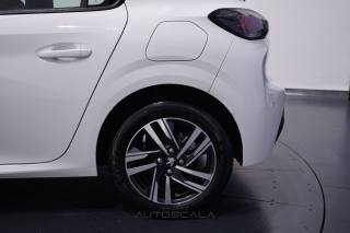 PEUGEOT 208 usata, con Airbag testa