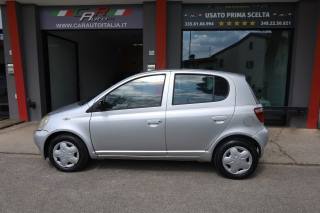 TOYOTA Yaris usata, con Kit fumatori