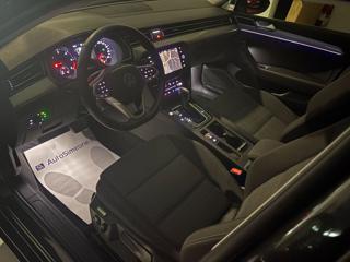 VOLKSWAGEN Passat Variant usata, con Park Distance Control