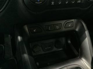 HYUNDAI iX35 usata, con Sensori di parcheggio posteriori