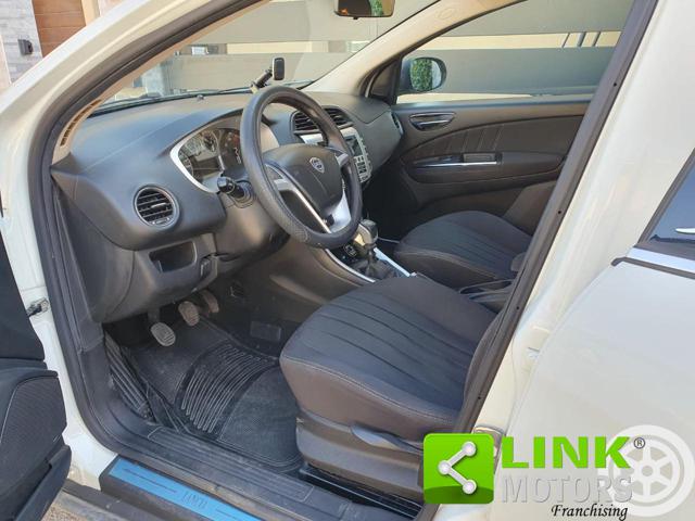 LANCIA Delta usata, con Autoradio