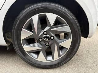 HYUNDAI i10 usata, con Controllo trazione