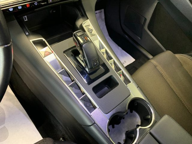 DS AUTOMOBILES DS 7 usata, con Fari Xenon