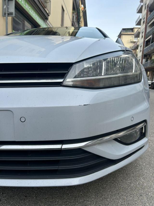 VOLKSWAGEN Golf usata, con Fari LED