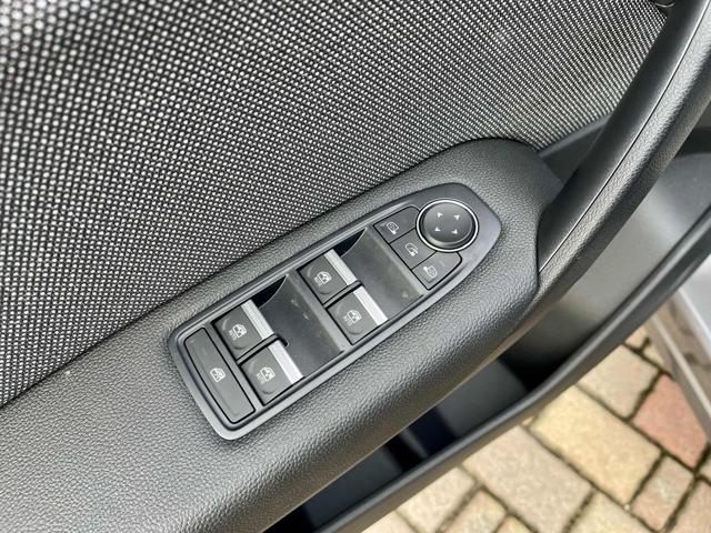 RENAULT Captur usata, con MP3