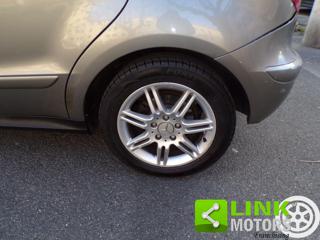 MERCEDES-BENZ A 160 usata, con Sedile posteriore sdoppiato