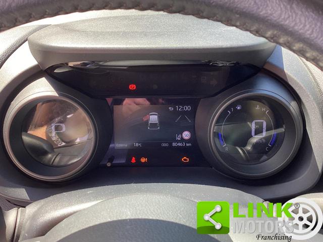 TOYOTA Yaris usata, con USB