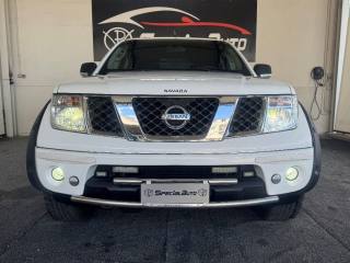 NISSAN Navara usata, con Specchietti laterali elettrici