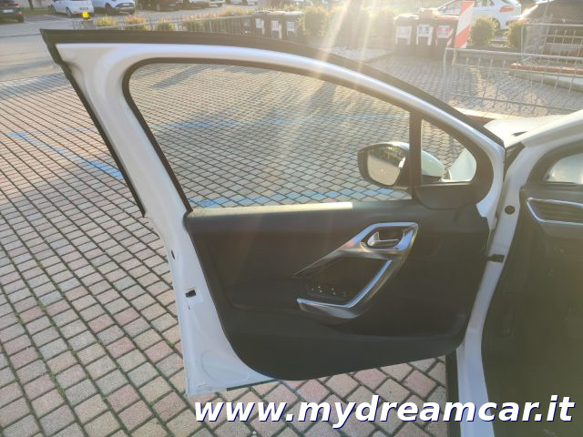 PEUGEOT 2008 usata 25