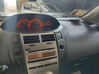 TOYOTA Yaris usata, con Servosterzo