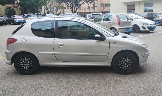 PEUGEOT 206 usata, con Climatizzatore