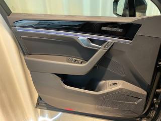 VOLKSWAGEN Touareg usata, con Park Distance Control
