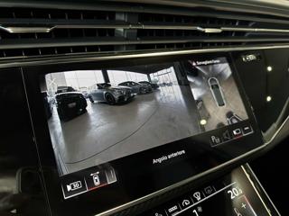 AUDI Q8 usata, con Volante in pelle