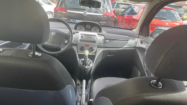 LANCIA Ypsilon usata, con Fendinebbia