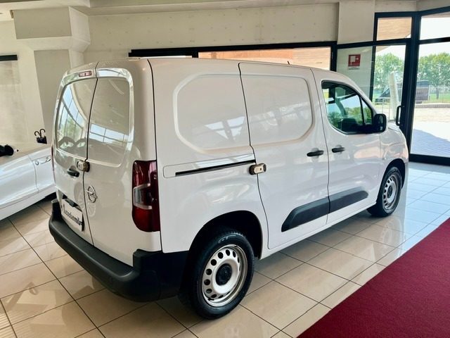 OPEL Combo usata, con Boardcomputer