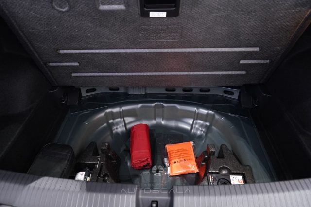 VOLKSWAGEN T-Roc usata 36
