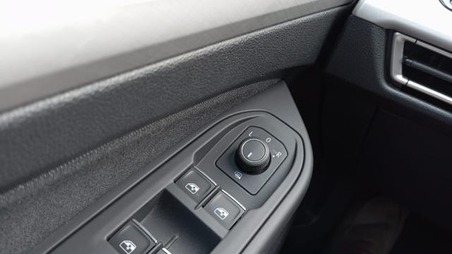 VOLKSWAGEN Golf usata, con Volante multifunzione