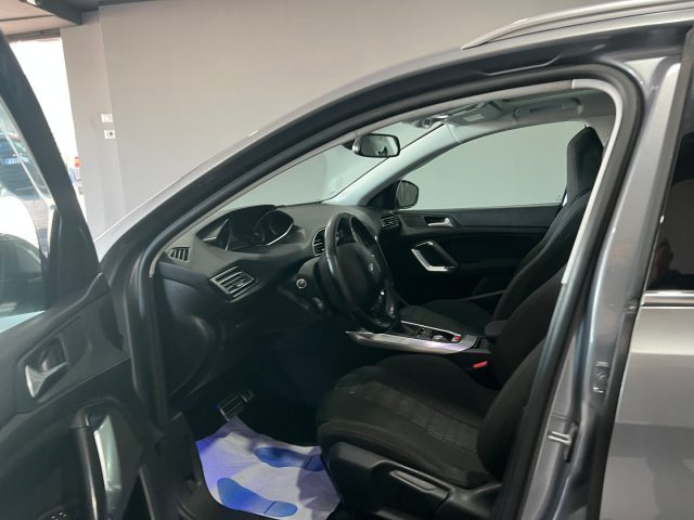 PEUGEOT 308 usata, con Autoradio
