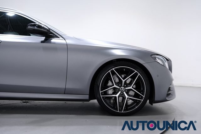MERCEDES-BENZ E 220 usata 63