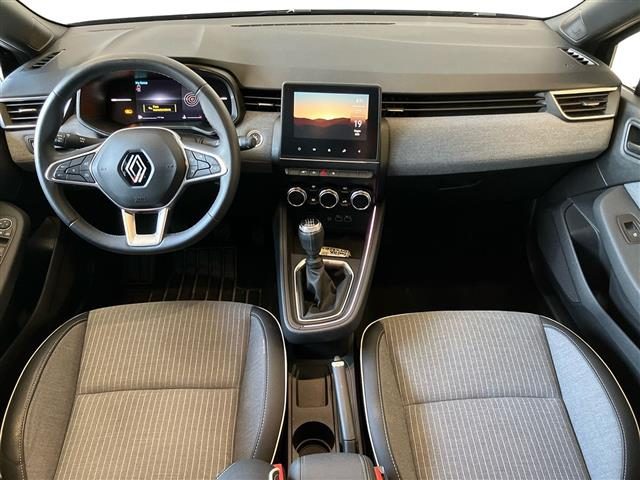 RENAULT Clio usata 8