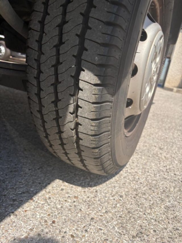 PEUGEOT Boxer usata, con Servosterzo