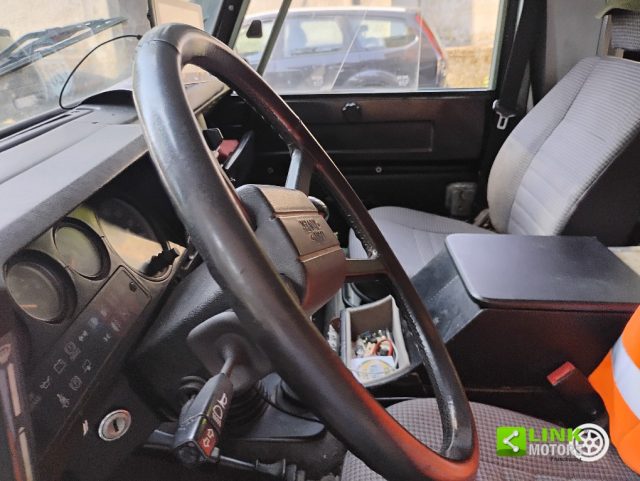 LAND ROVER Defender usata 11