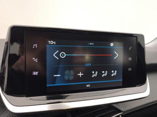 PEUGEOT 2008 usata, con Fari LED