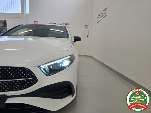 MERCEDES-BENZ A 200 usata, con Fari LED