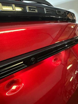 PEUGEOT 2008 usata, con Sistema di navigazione