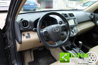 TOYOTA RAV 4 MY23 usata, con Autoradio