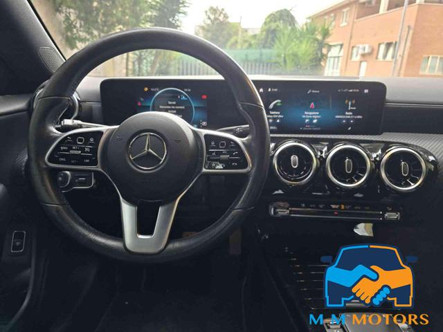 MERCEDES-BENZ CLA 180 usata, con Chiusura centralizzata