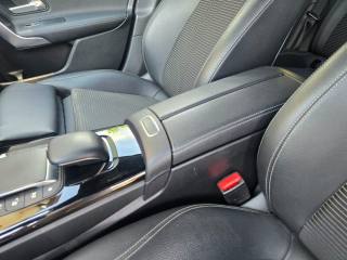 MERCEDES-BENZ A 200 usata, con Specchietto retrovisore con funzione antiabbagliamento